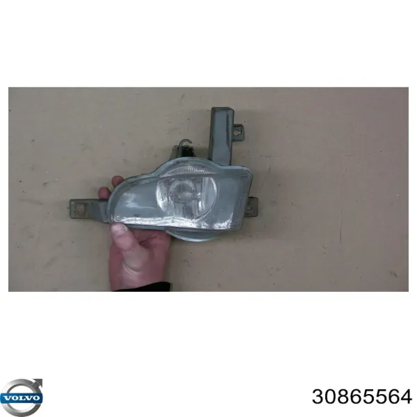 Фара противотуманная левая 30865564 Volvo
