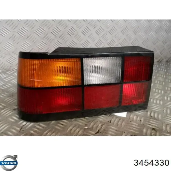 Фонарь задний левый Volvo 460 L