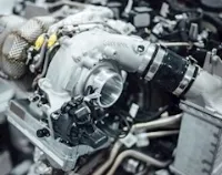 Mercedes готовится к выпуску электрических турбин