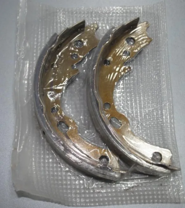 Колодки ручника 8970202502 Isuzu