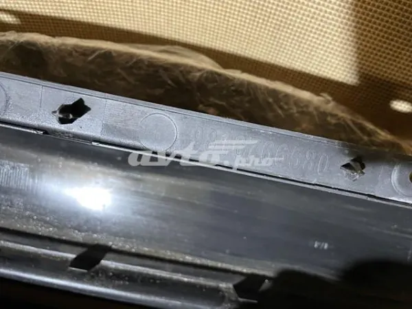 Задний бампер 9816766580 Peugeot/Citroen