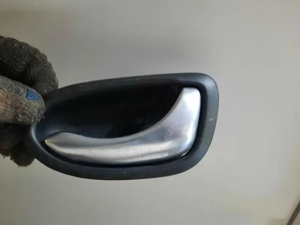  82670AV601 Nissan/Infiniti