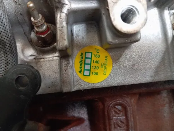 Двигатель YMF6 Ford