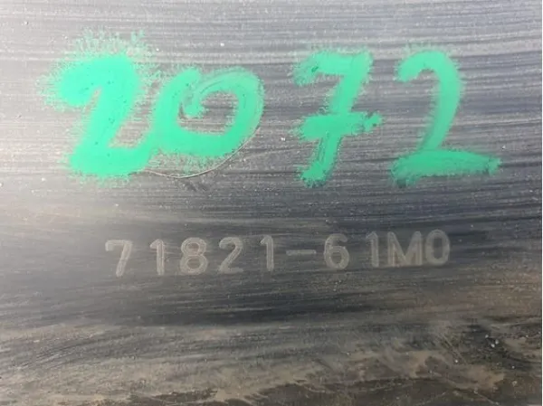 Задний бампер 7181161M Suzuki