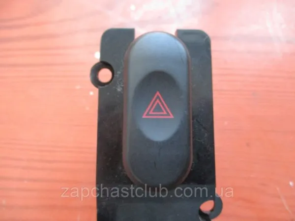Кнопка аварийного сигнала Mitsubishi L 300 автобус (P0W, P1W, P2W) (1986 - 2008) цена, от