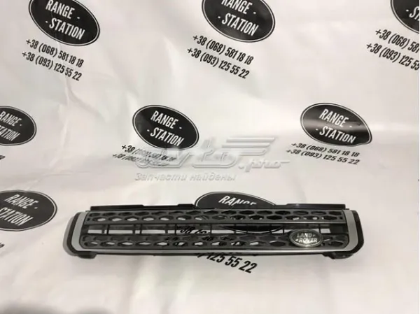 Решетка радиатора LR069717 Land Rover
