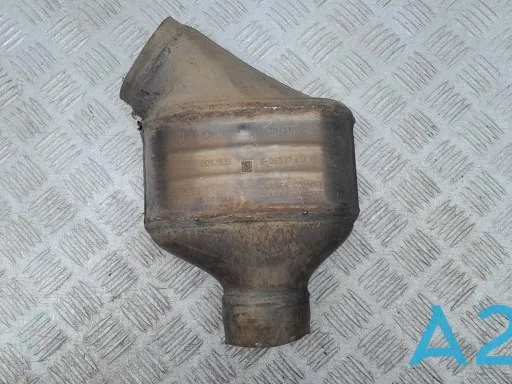 Центральная часть глушителя 18307633119 BMW