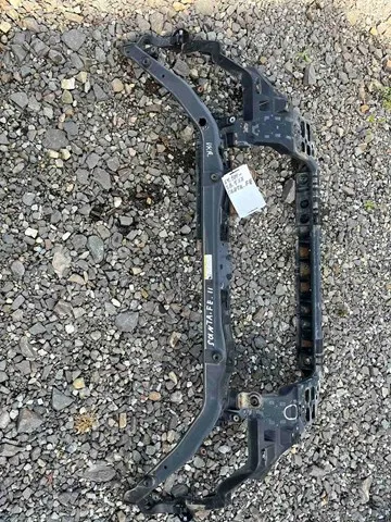 Рамка радиатора 641012B5XX Hyundai/Kia