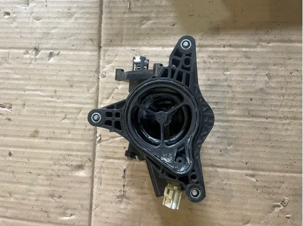 ふ PYFD-15-16Z Mazda Корпус термостата