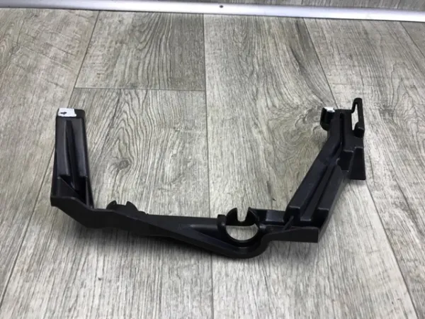  LR105880 Land Rover