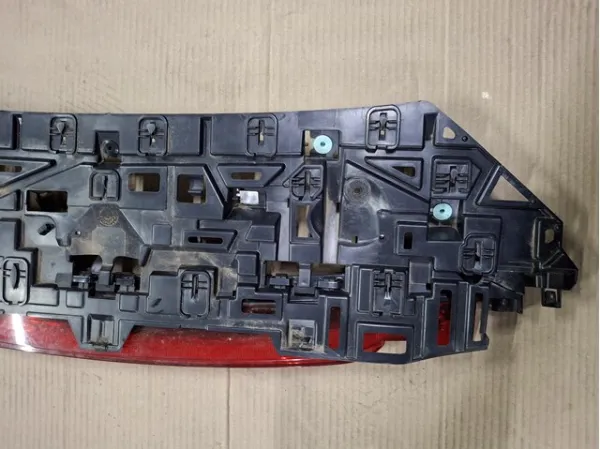 Задний стоп DFR551580A Mazda