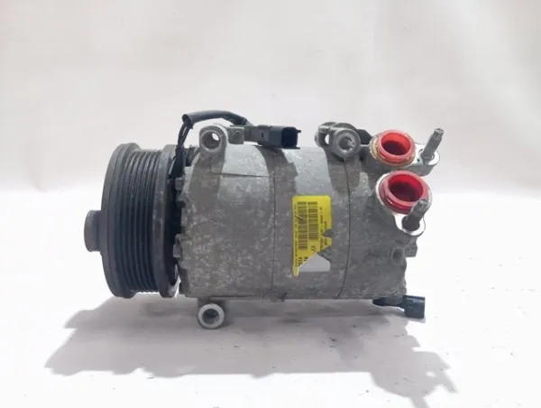 Компрессор кондиционера EJ3219D629BC Land Rover