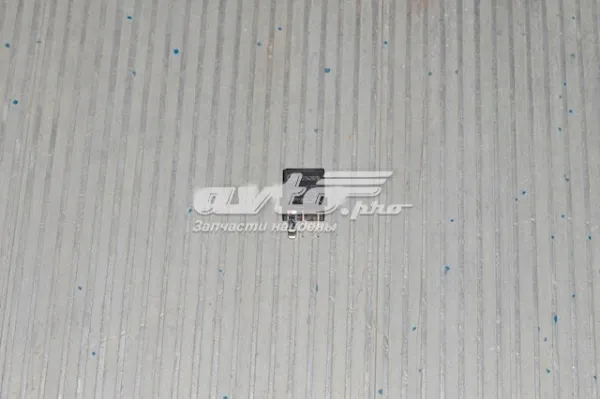 Реле вентилятора A0025429219 Mercedes
