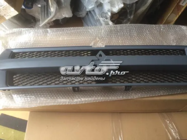 Решетка радиатора Mitsubishi Pajero PININ