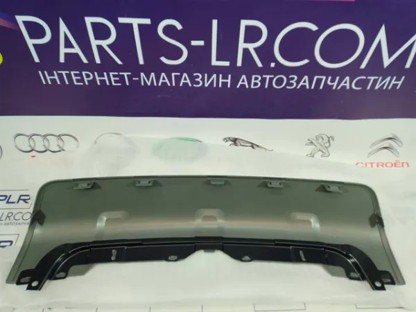 Накладка бампера заднего центральная LR077791 Land Rover