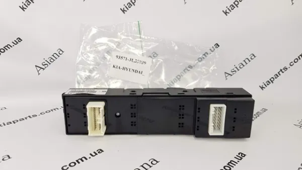 Левое боковое зеркало 8761049000 Hyundai/Kia