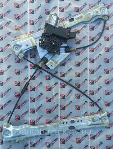 Стеклоподъемник передней правой двери 1067001513 Geely