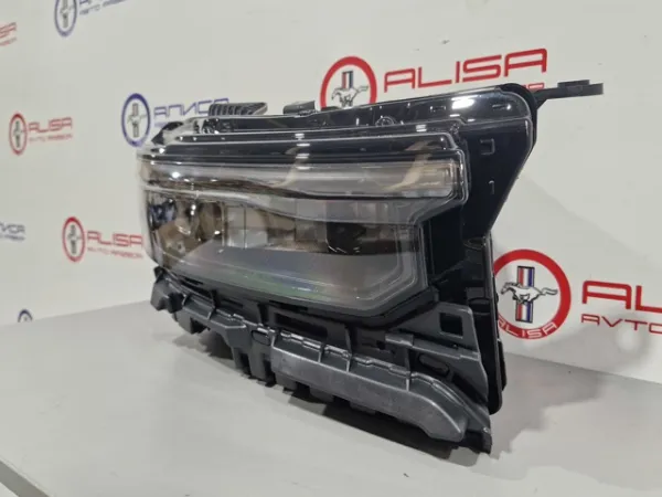 Правая фара 68606234AA Chrysler