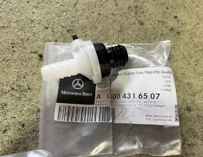 Клапан вакуумного усилителя тормозов MERCEDES A000431650764