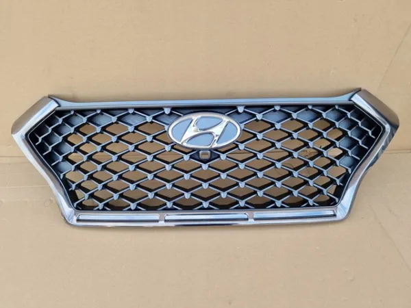 Решетка радиатора 86350D7720 Hyundai/Kia