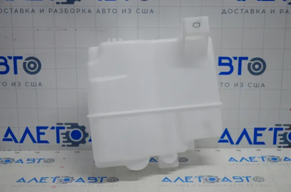 Бачок омывателя TK7867481 Mazda
