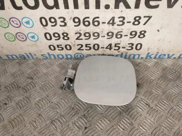  Лючок бензобака Mitsubishi Outlander 3