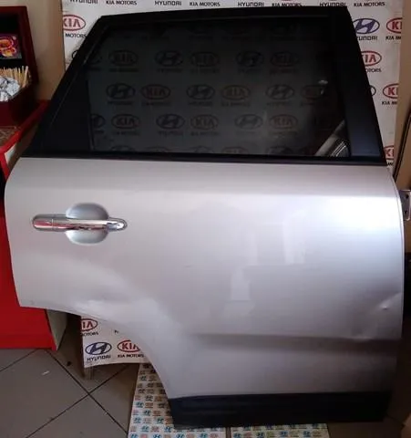 Ограничитель открывания двери задний правый 794902P500 Hyundai/Kia