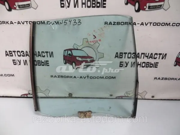 Стекло двери задней левой 90224773 Opel