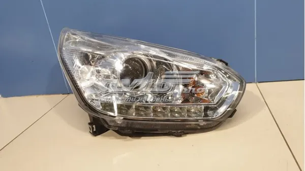 Правая фара T113772020AF Chery