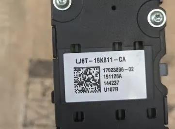 Пульт управления магнитолой LJ6Z18C858CA Ford