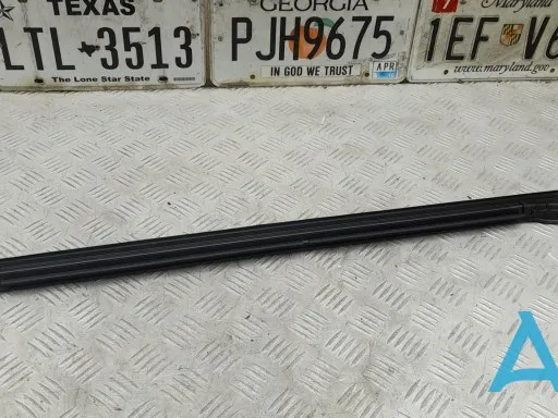  72835TVAA01 Honda