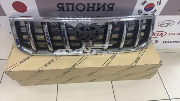 Решетка радиатора 5310160420 Toyota