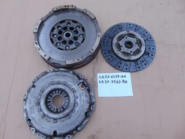 Маховик GK216477AA Ford