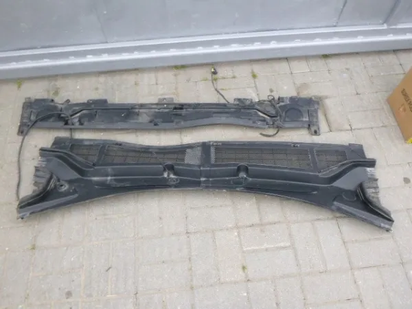 Водосток лобового стекла, жабо 9830565680 Peugeot/Citroen