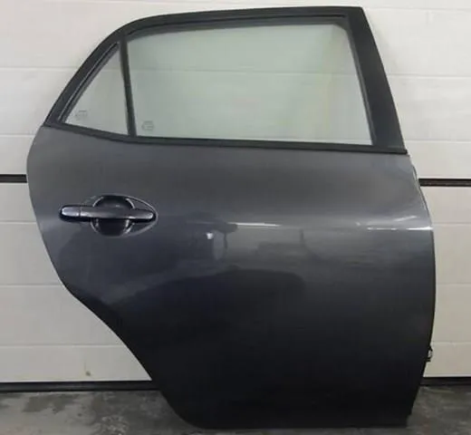 Дверь задняя правая Toyota Auris JPP