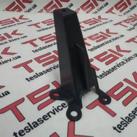  105540500B Tesla