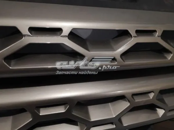 Решетка радиатора LR097949 Land Rover