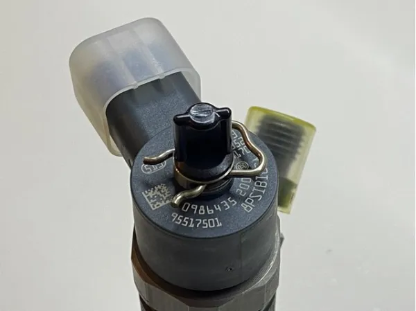 Топливные форсунки 95517501 Opel