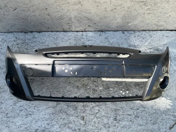 Передний бампер 7701479265 Renault (RVI)