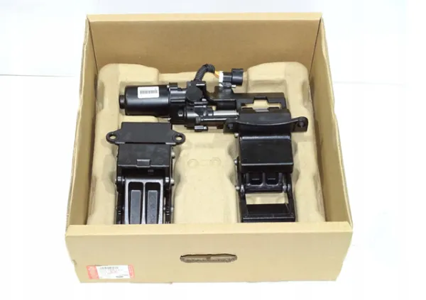  VPLYP0323 Land Rover