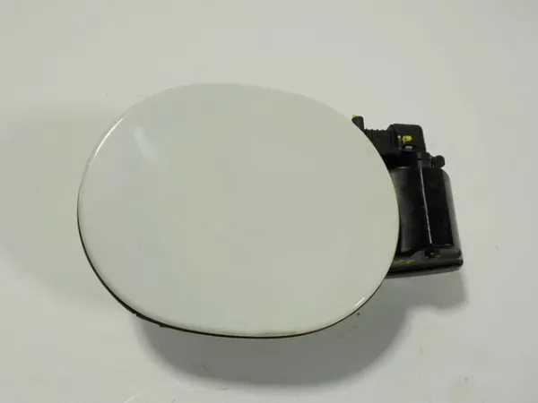 Корпус заливной горловины топливного бака LR059973 Land Rover