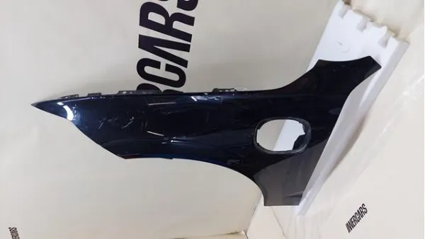 Крыло переднее левое 32219010 Volvo