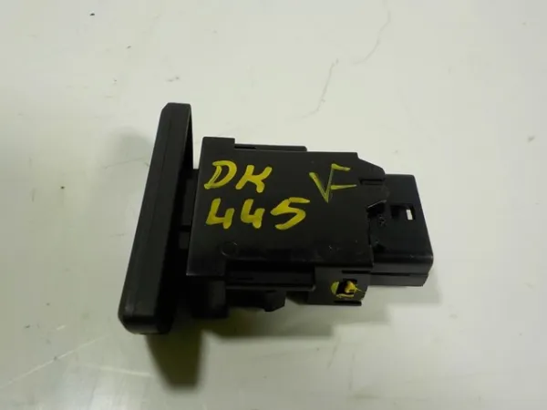 Кнопка аварийки 843320D220 Toyota