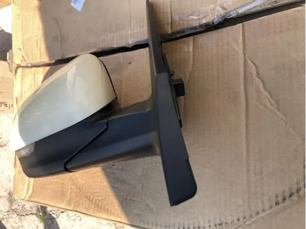 Правое зеркало 87620H0700 Hyundai/Kia
