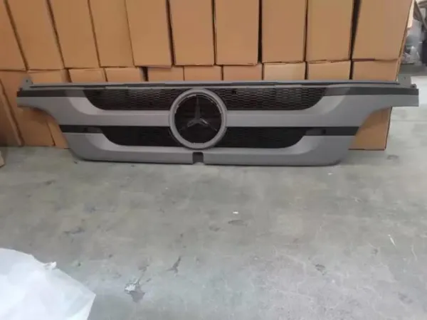 Решетка радиатора 9728800085 Mercedes