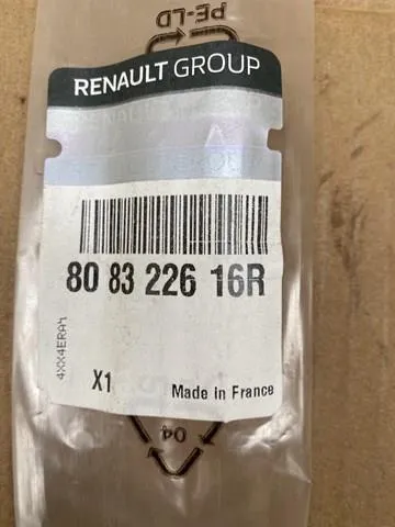 Молдинг опускного стекла двери передней правой 808322616R Renault (RVI)