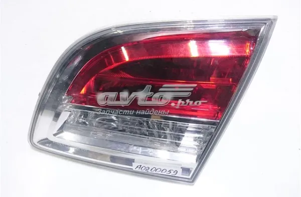 Фонарь задний правый внутренний TD84513F0B Mazda