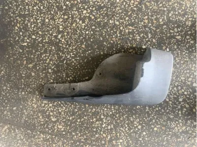 Брызговики передние, комплект NISSAN 999J2ES00003