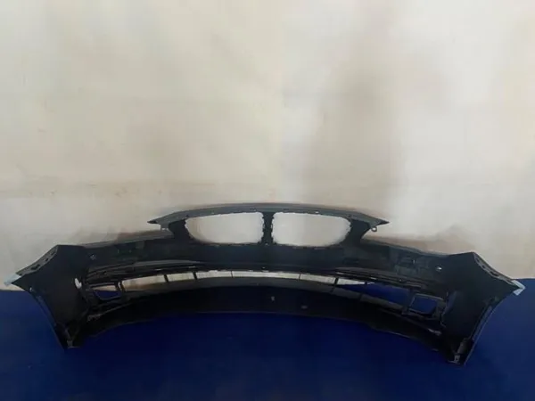 Передний бампер 51117332264 BMW