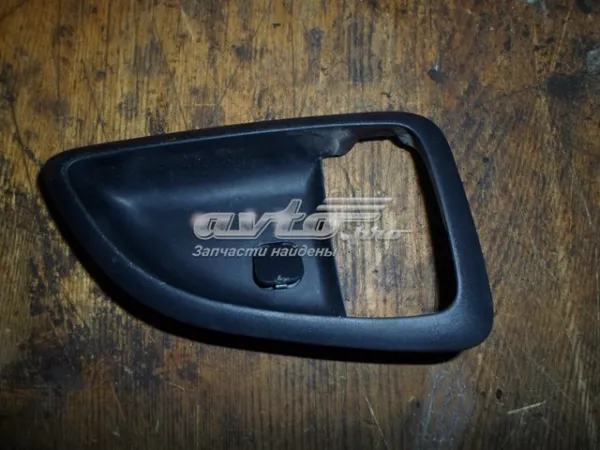  826112S000 Hyundai/Kia